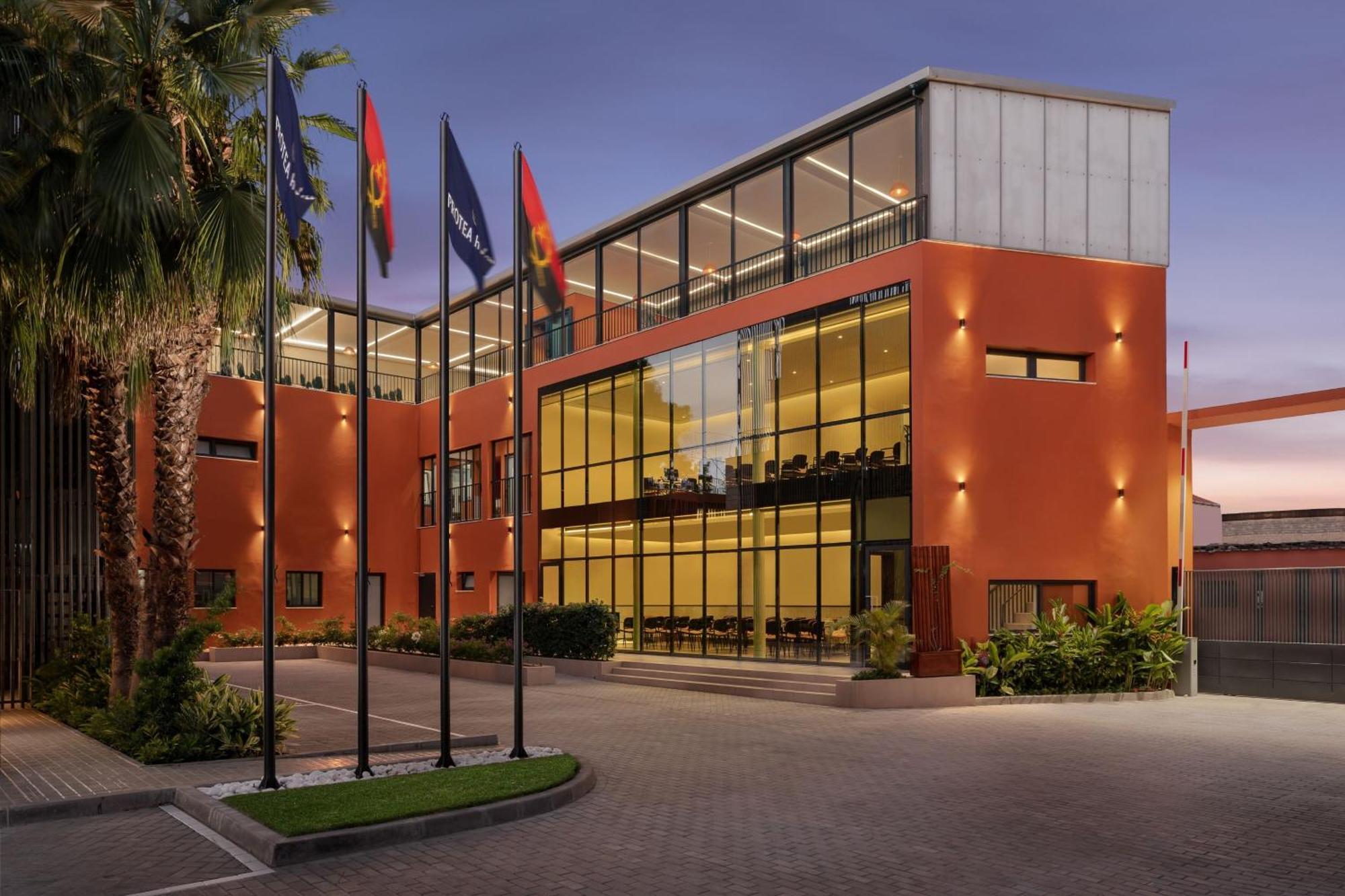 Protea Hotel By Marriott Luanda Eksteriør billede